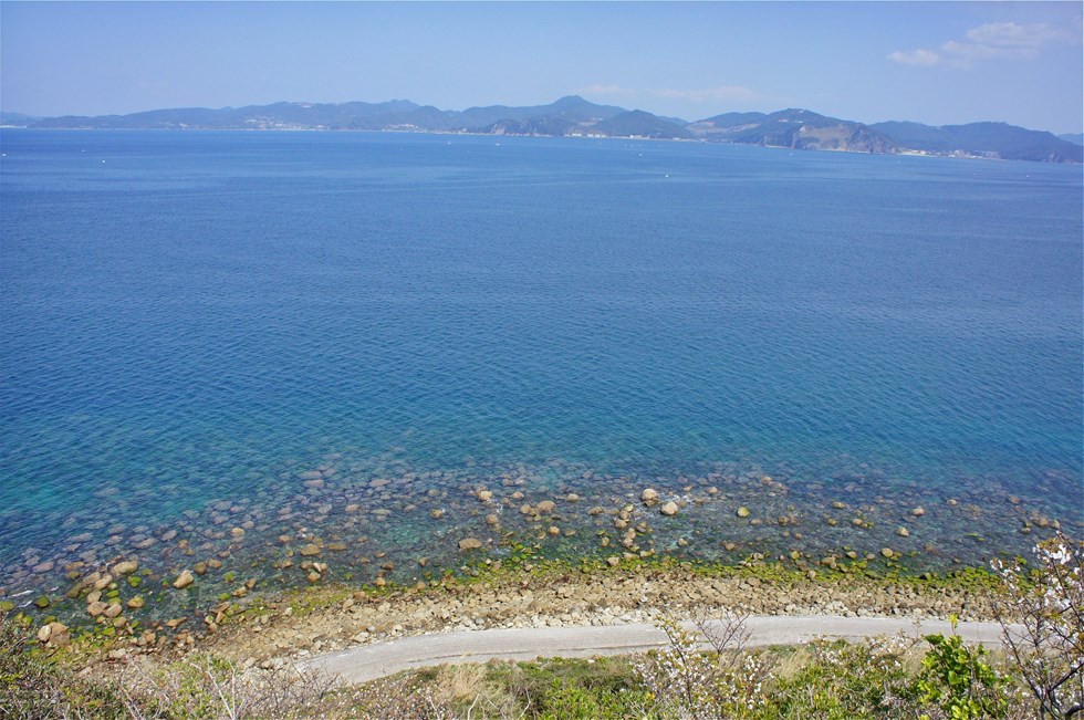 伊王島灯台から見える海