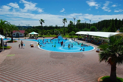 長崎県立総合運動公園 わいわいプール
