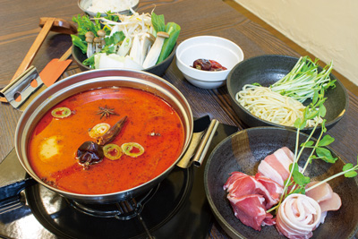 鍋麺丼屋 選