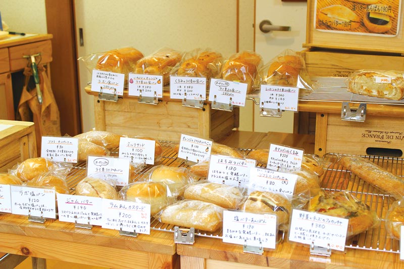 おかしとパン　 HOME LABO.　陳列されたパン　長崎県大村市久原1-520