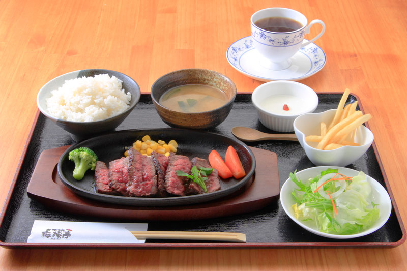 お肉工房　梅桜亭　モモステーキ定食　長崎県島原市中安徳町丁1777-5