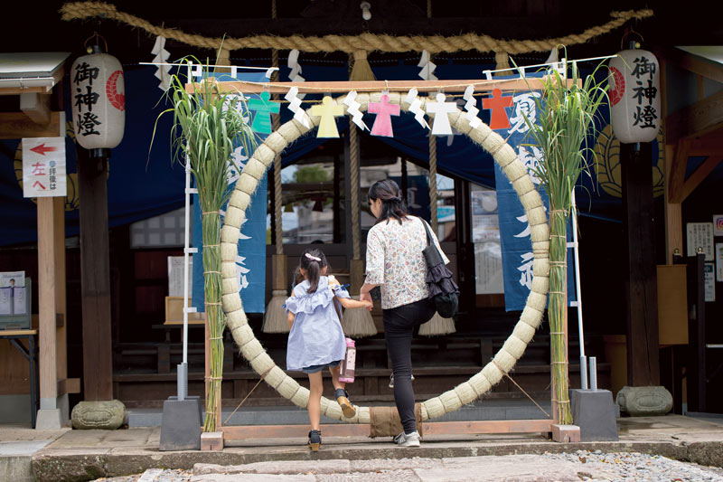 その他トピックス 諫早神社 平安時代から続く 夏越の大祓 古来からの疫病除けの伝統行事 ながさきプレスwebマガジン 長崎のタウン情報誌公式サイト