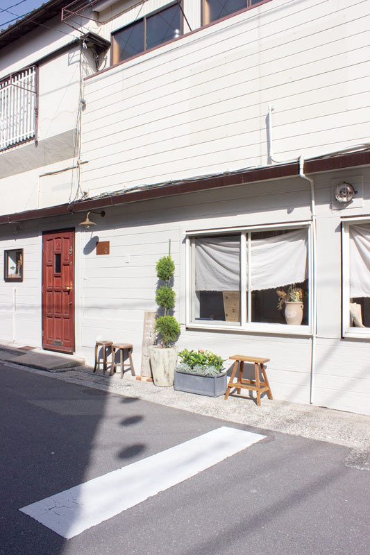 長崎県諫早市高城町8-17　cafe topor store　カフェの外観