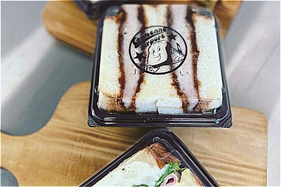 大人気食パン専門店のこだわりサンドイッチ　数量限定の逸品、今日はどれを選ぶ?!