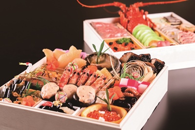 家族や親しい人たちが集う新年の幕開けは 贅を凝らしたおせちで華やかに
