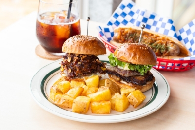 「プレミアムセット（ポテト・ドリンク付）」、「自家製HOT DOG」