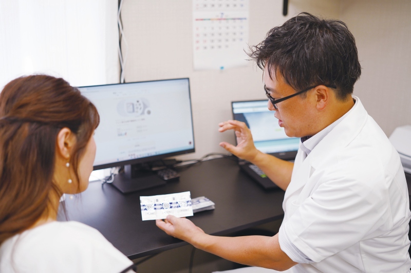 院長の唐田氏は漢方学研究所のある富山大学医学部を卒業。「働く人を応援したい」との想いで浜町に開院した