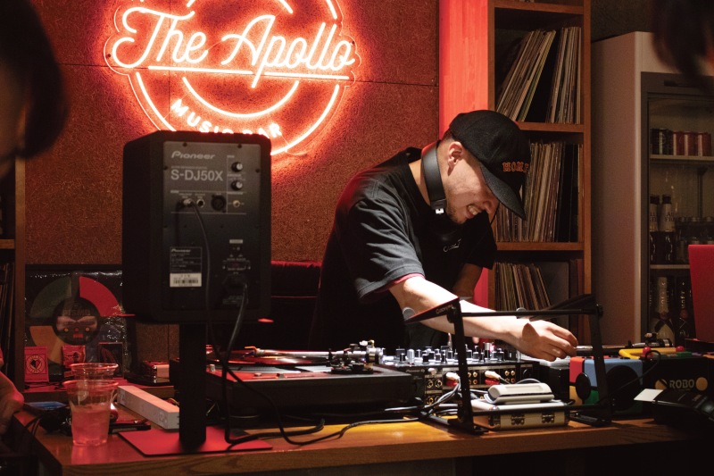 MUSIC BAR THE APOLLO　DJブース