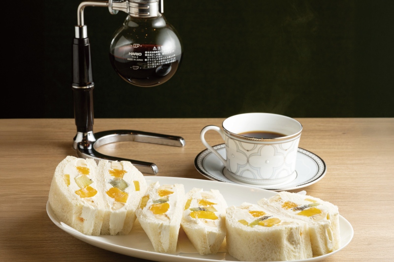 喫茶ウミノ　みらい長崎ココウォーク店　「フルーツサンド」1,280円（単品780円）