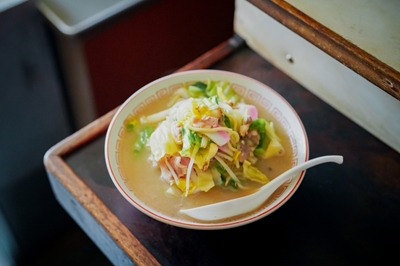 〈街角リレーエッセイ〉長崎ちゃんぽんの実は…