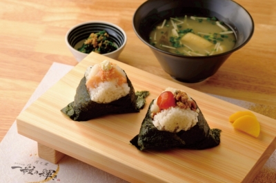 おむすび処 一粒の輝き 月と星のおむすび