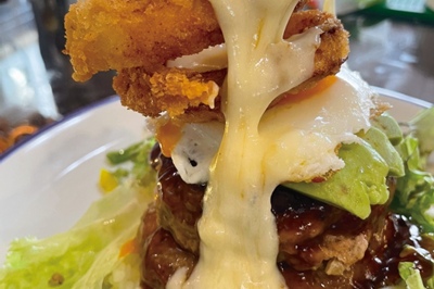 ボリュームも見た目のインパクトも◎絶品ロコモコのランチメニューをチェック!!